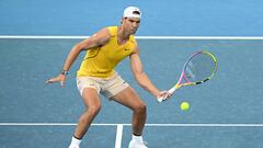 Rafa Nadal, entrenando en Brisbane.