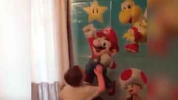 Cuando jugar a tener el poder de Super Mario sale mal y acaba con un cumpleaños arruinado