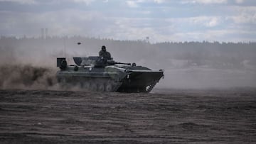 A Finnish tank takes part in the exercise Arrow 22 in Niinisalo, Finland on May 4, 2022. - Finland is hosting the military training called Arrow 22 with the participation of divisions of Britain, Latvia, Estonia and the US. (Photo by ALESSANDRO RAMPAZZO / AFP)