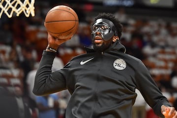 25. Joel Embiid. El pívot camerunés, igual que Wiggins, se despide de su contrato rookie. Cobrará 25,25 millones esta campaña tras renovar por el máximo con los Sixers.