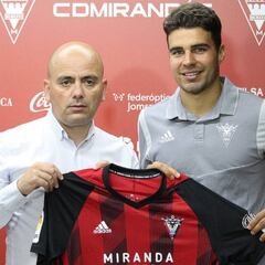 Alexander González, refuerzo de lujo para el lateral derecho