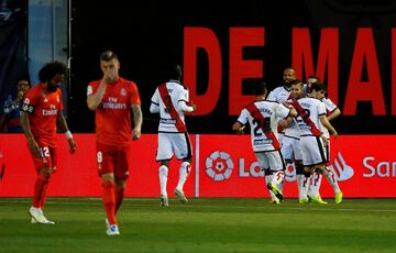 1-0. Adri¨¢n Embarba celebr¨® el primer gol.