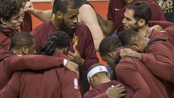 Los Cavaliers creen que LeBron perjudica para hacer números