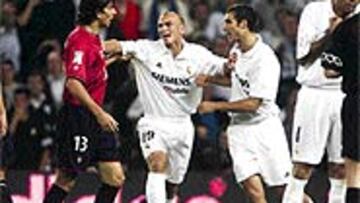 <B>SALTARON CHISPAS</B>. Pablo García y Helguera se picaron en el Bernabéu en el partido del sábado pasado.