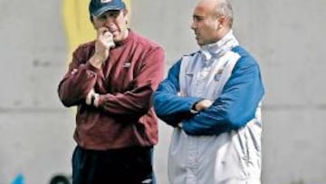 <b>AMISTAD. </b>Además de compartir banquillo en el Espanyol, Lotina y Márquez son amigos.