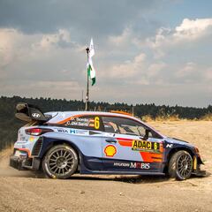 Puñetazo en la mesa de Sordo, que ahora pelea por el podio