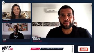 Alves: "Debemos ser más severos contra el racismo"