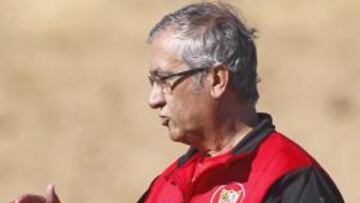 Las bajas devoran al Sevilla: Navas y Capel, fuera de la lista; Perotti, tocado