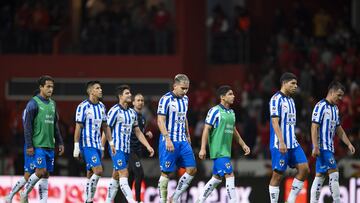 Jugadores de Monterrey después de la derrota en contra de Toluca.