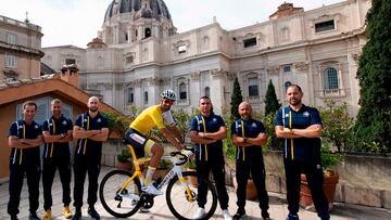 El equipo de El Vaticano que participará en Glasgow con Rien Schuurhuis.