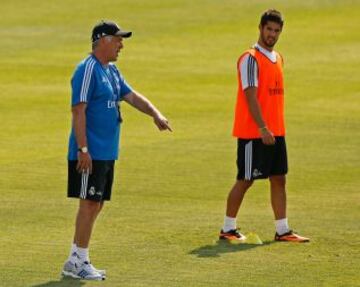 Ancelotti e Isco.