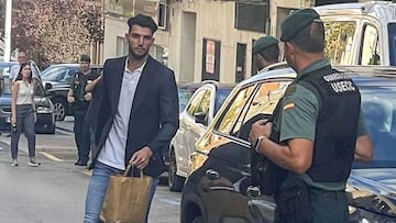 Rafa Mir, saliendo de los juzgados.