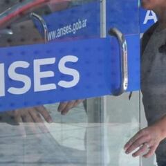 AUH, AUE, bono de fin de año y jubilados: quiénes cobran hoy, martes 15 de diciembre