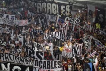 Casi dos mil hinchas de Colo Colo llegaron al estadio Independencia de Belo Horizonte.