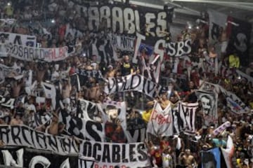 Casi dos mil hinchas de Colo Colo llegaron al estadio Independencia de Belo Horizonte.