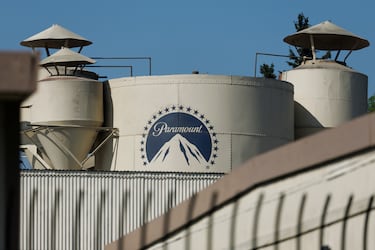 Giro de guion: Netflix renuncia a comprar Warner Bros. y da vía libre a Paramount para hacerse con el estudio