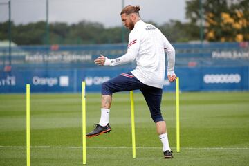 Primer entrenamiento del jugador nacido en Camas con el club parisino. 