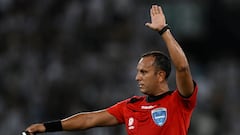 Argentine referee Dario Herrera gestures during the Copa Sudamericana group stage first leg football match between Brazil's Botafogo and Ecuador's Liga de Quito, at the Nilton Santos stadium in Rio de Janeiro, Brazil, on May 4, 2023. (Photo by MAURO PIMENTEL / AFP)