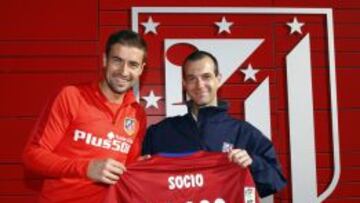 INOLVIDABLE. Raúl (derecha), ayer con Gabi en Majadahonda.