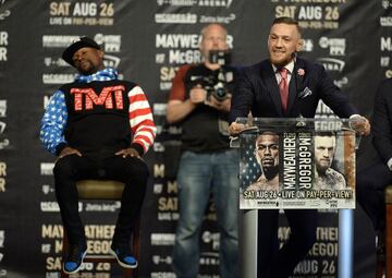 Mayweather-McGregor presentan el combate del siglo