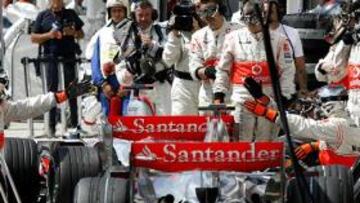 <strong>COOPERACIÖN.</strong> La marca francesa aseguró que ha colaborado con la anglo-germana y con la FIA en este caso "hasta el punto de invitar a un organismo independiente elegido por McLaren con el fin de inspeccionar sus sistemas informáticos, sus coches y sus informes de concepción para demostrar que se trataba de un incidente desafortunado sin ninguna influencia en el diseño de sus monoplazas".