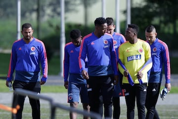 Jefferson Lerma, Yerry Mina y Edwin Cardona trabajaron en la sede deportiva de la Federación Colombiana de Fútbol con Carlos Queiroz y los profesores Hugo Pereira y Océano Cruz en la primera práctica de cara a la Copa América. 