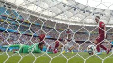 Así marcó Thomas Müller el cuarto gol.