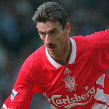 Fueron 660 partidos que defendió la camiseta del Liverpool, su nombre es recordador con fervor entre los Reds.