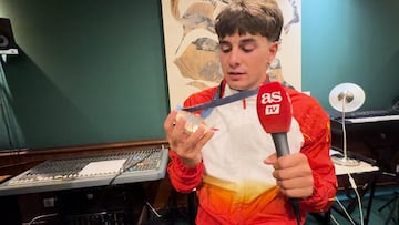 Txuri urdin con medalla: el Pau Echaniz más espontáneo sobre el gol de Oyarzábal en la Eurocopa