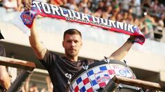 Podolski, en un evento con el Górnik Zabrze, su actual equipo.