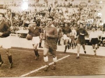 Adauto Iglesias jugó en el Real Madrid y con 31 años se marchó a Australia, donde fue pionero del 'soccer' e ídolo de la afición.