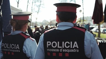 Archivo - Dos Mossos d'Esquadra. Foto de archivo