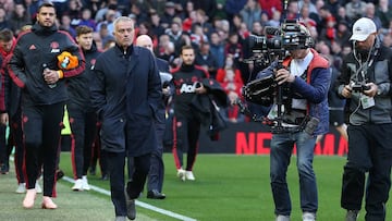 Jos&eacute; Mourinho volver&aacute; a Stamford Bridge con su futuro en el aire.