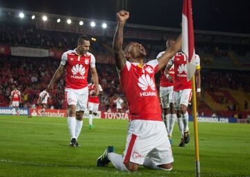 Santa Fe venció 3-0 a Santiago Wanderers y pasó a la fase de grupos de la Copa Libertadores tras el 5-1 en el marcador global.