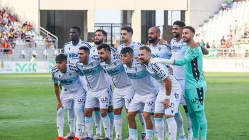 Once inicial del Cádiz frente al Real Betis en el amistoso disputado en el Municipal de La Línea.