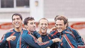 <b>RELAJADOS. </b>Pese al mal comienzo los rojillos no pierden el humor, como se vio ayer en el entrenamiento.