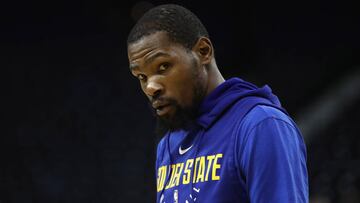 Kevin Durant renueva y perdona a los Warriors otros 5 millones