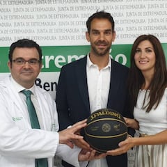 El Hospital de Don Benito tiene nuevo parque infantil de la mano de José Manuel Calderón