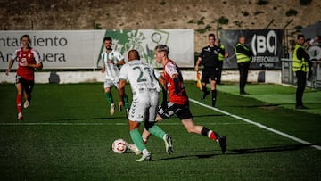 El Real Murcia mejoró en la segunda parte, pero no le sirvió para empatar.