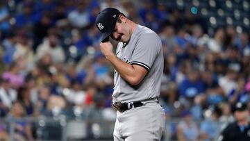 KANSAS CITY, MISSOURI - SEPTEMBER 29: Carlos Rodon #55 of the New York Yankees reacts after walking Logan Porter #88 of the Kansas City Royals in the first inning at Kauffman Stadium on September 29, 2023 in Kansas City, Missouri.   Ed Zurga/Getty Images/AFP (Photo by Ed Zurga / GETTY IMAGES NORTH AMERICA / Getty Images via AFP)