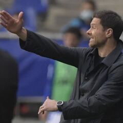 Xabi Alonso aún no ha hablado con la Real de su futuro