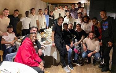 El Madrid celebr車 la cena de Navidad con un 'amigo invisible'