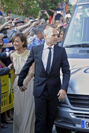 Andrés Iniesta y su mujer.