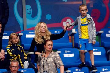 Cuentan que Seger es tan apegada a sus hijos que ella misma los crió... no contrató a alguien más pues quiere que crezcan con ellos. 