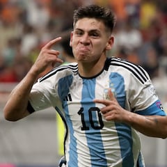 Manchester City set to beat Barça and Real Madrid to signing of Argentine prodigy Claudio Echeverri