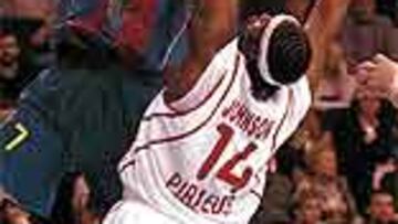 <b>DUELO.</B> Atractivo enfrentamiento entre Fucka y DeMarco Johnson.