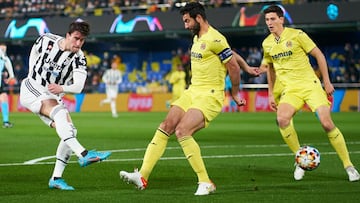 Vlahovic nets historic Juventus goal on Champions League debut