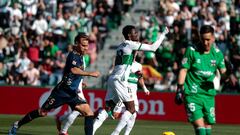 El Elche caza una victoria sufrida ante un Tenerife sin puntería