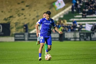El Ceuta saca un punto de oro ante el lder, Antequera
