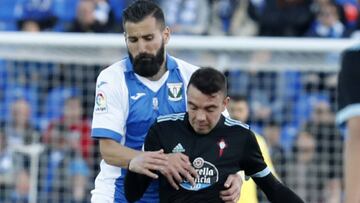 Siovas defiende a Iago Aspas durante un partido de Liga entre el Leganés y el Celta de Vigo.